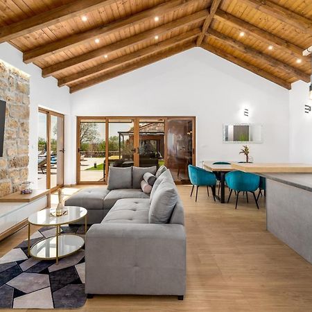 New! Promina Luxury Villa With 72Sqm Heated Pool, Jacuzzi, Infrared Sauna, Tennis Court, Media Room Bogatić 외부 사진
