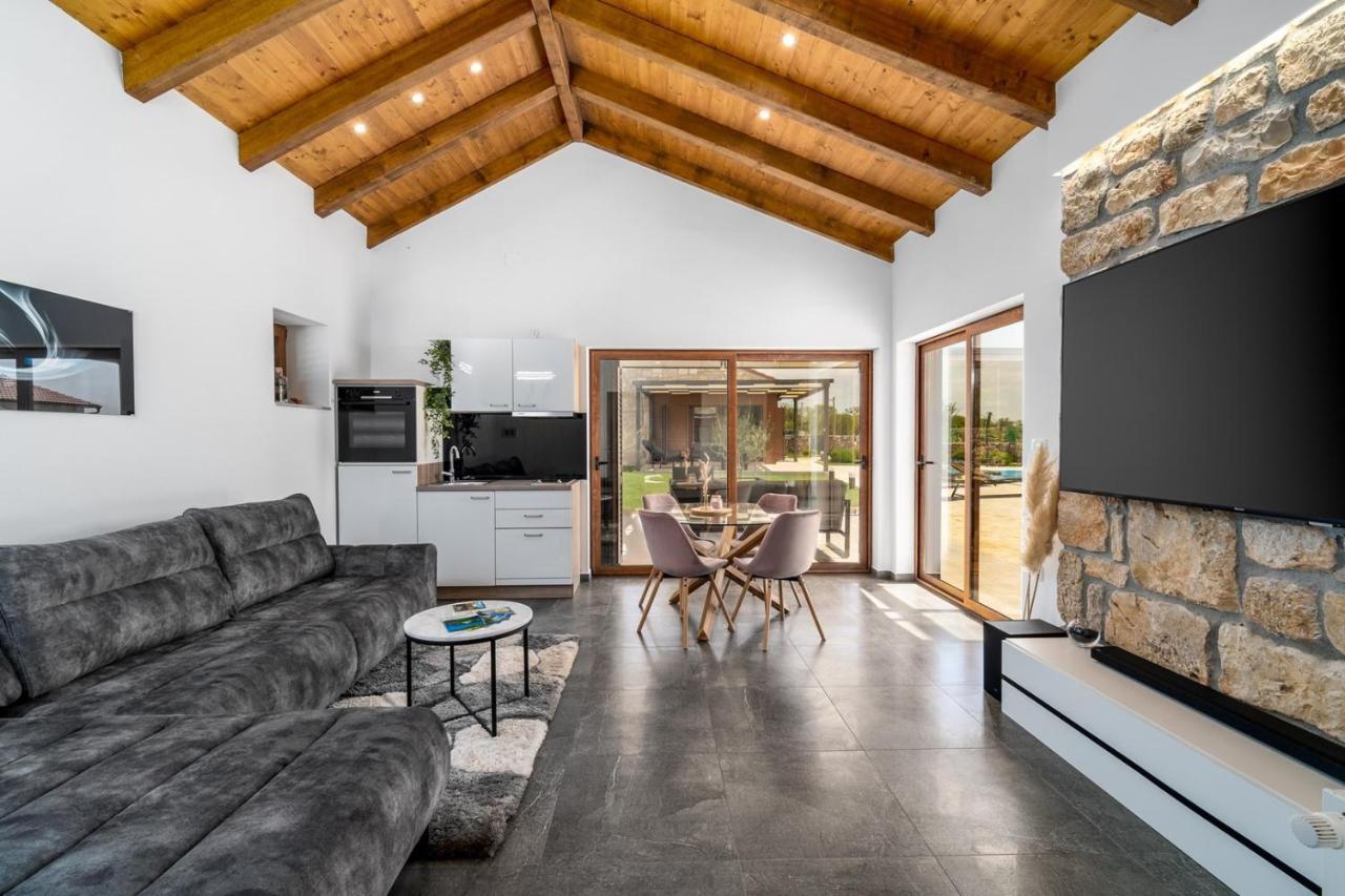 New! Promina Luxury Villa With 72Sqm Heated Pool, Jacuzzi, Infrared Sauna, Tennis Court, Media Room Bogatić 외부 사진