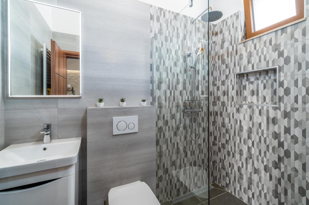 New! Promina Luxury Villa With 72Sqm Heated Pool, Jacuzzi, Infrared Sauna, Tennis Court, Media Room Bogatić 외부 사진